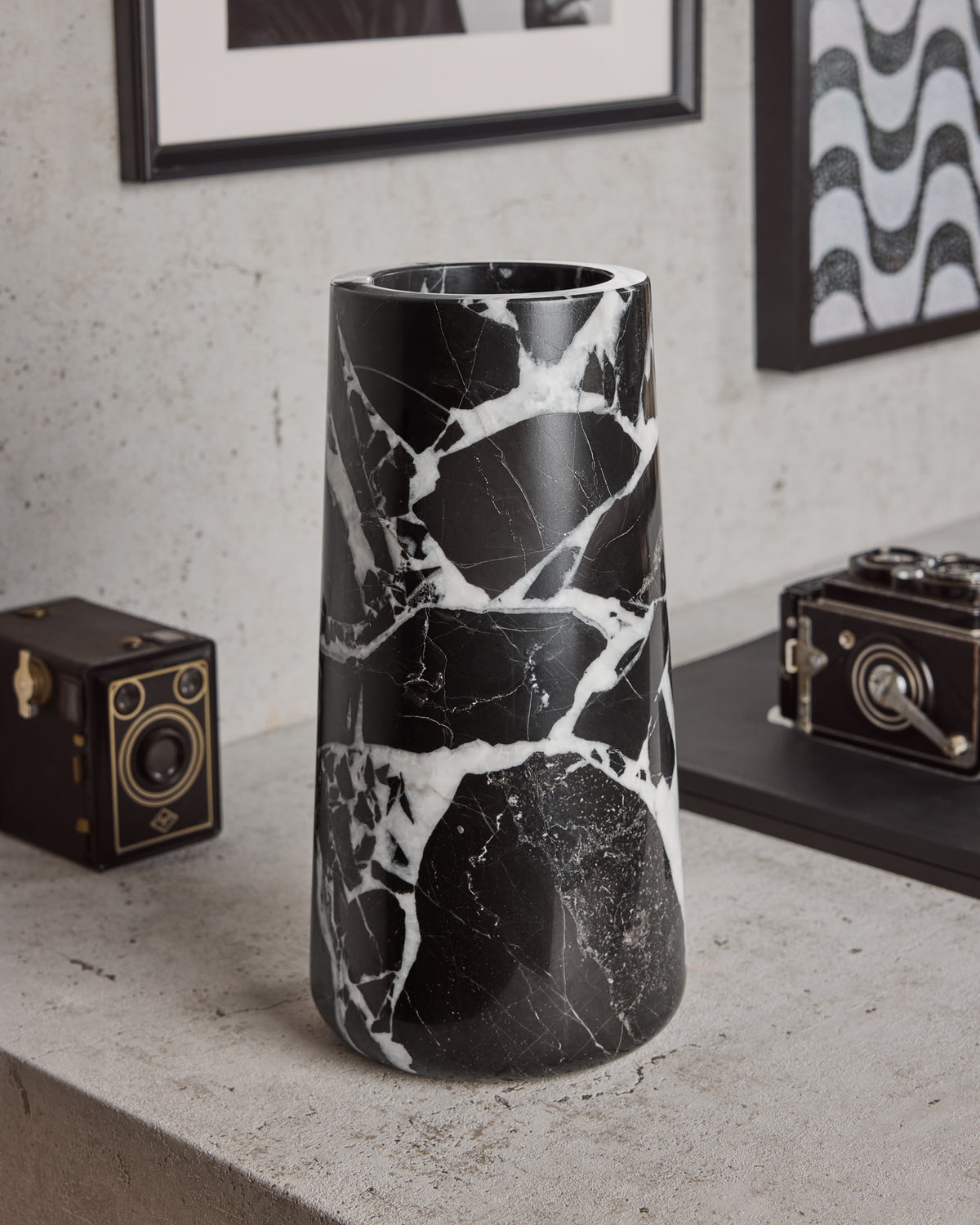 Nilo Vase | Grand Antique